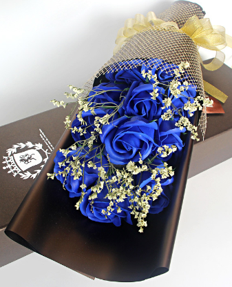 11 Preserved Soap Rose Flowers Gift Box in Blue Purple